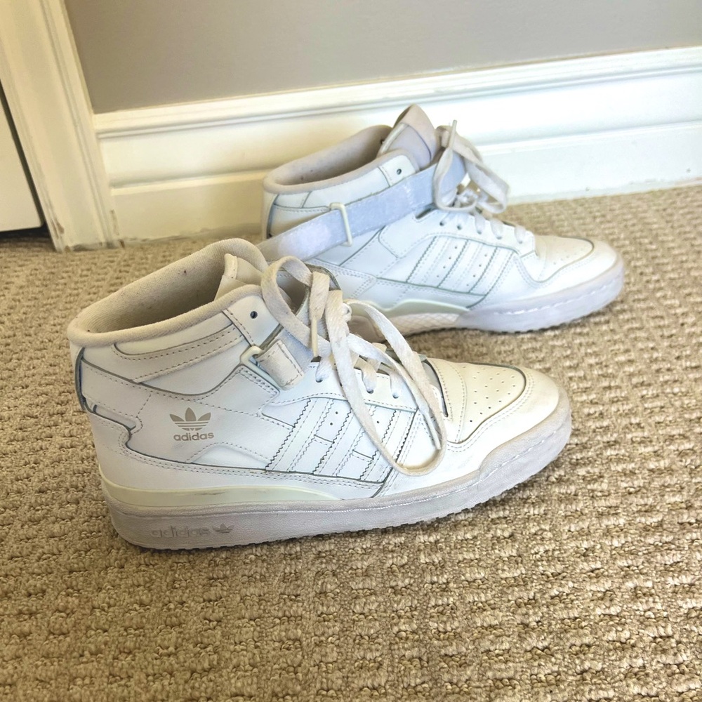 Adidas FORUM MID SHOES size M6.5/ W8